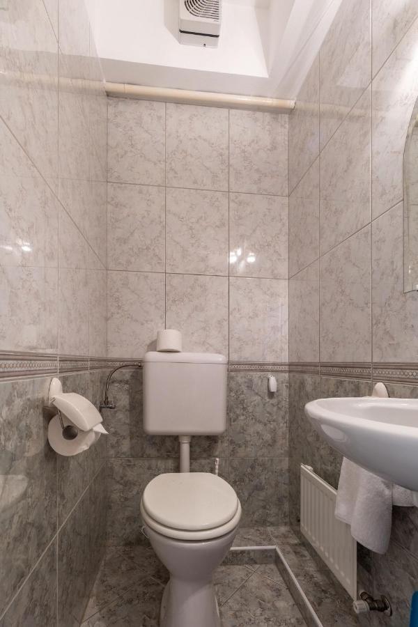 Kek Hullam Apartman By Bltn Apartment Siofok Exterior photo